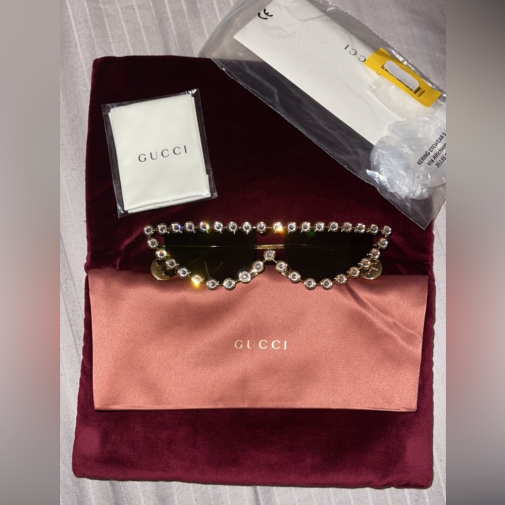 GUCCI EMBELLISHED CRYSTAL CAT EYE SUNGLASSES AS SEEN ON INFLUENCERS